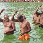 सोह्र श्राद्ध सुरु, गंगासागरमा तर्पण गर्न श्रद्धालुको भीड