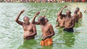 सोह्र श्राद्ध सुरु, गंगासागरमा तर्पण गर्न श्रद्धालुको भीड
